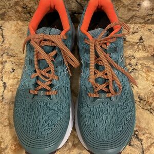 ASICS GEL-TRABUCO™  women’s size 10 trails, walking and training